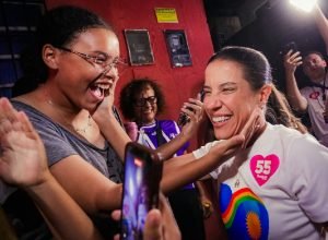 Raquel Lyra destaca reformas habitacionais em visita ao Recife