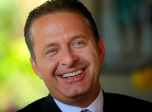 Recife celebra missa em memória de Eduardo Campos e Miguel Arraes
