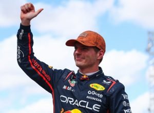 Red Bull busca renovar contrato de Verstappen até 2029