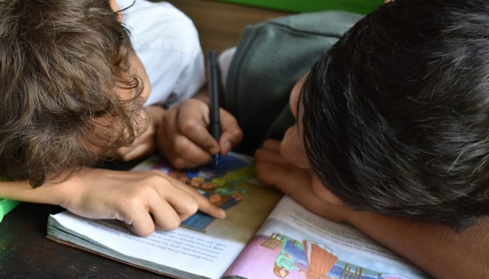 Redução do atraso escolar avança na rede pública brasileira, aponta Unicef