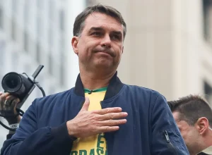 Relatório da PF questiona destino de fundos para filme sobre Bolsonaro