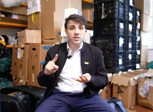 Renan Santos critica suspensão de campanha por Toffoli
