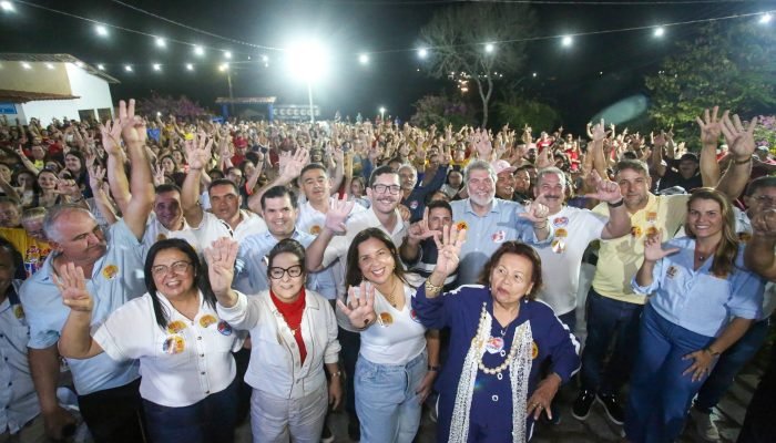 Renildo Calheiros e Eriberto Filho são oficializados como candidatos em Cumaru