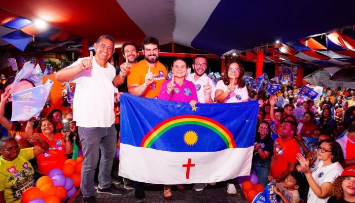 Reunião política em Igarassu atrai multidão com César Ramos e Lulinha da Fonte