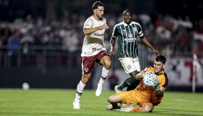 São Paulo empata com Coritiba e amplia jejum no Brasileirão