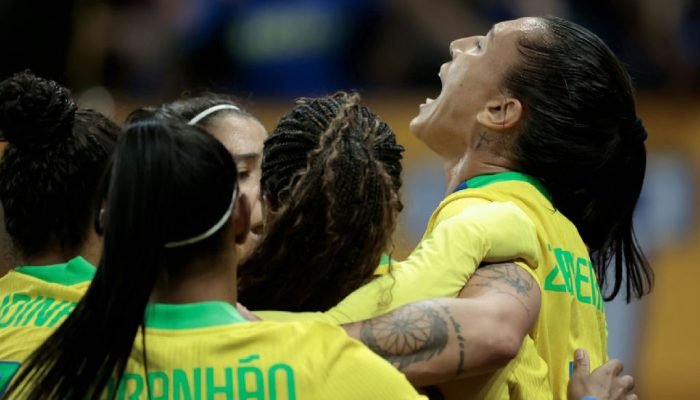 Senado aprova projeto que prioriza futebol feminino no Brasil