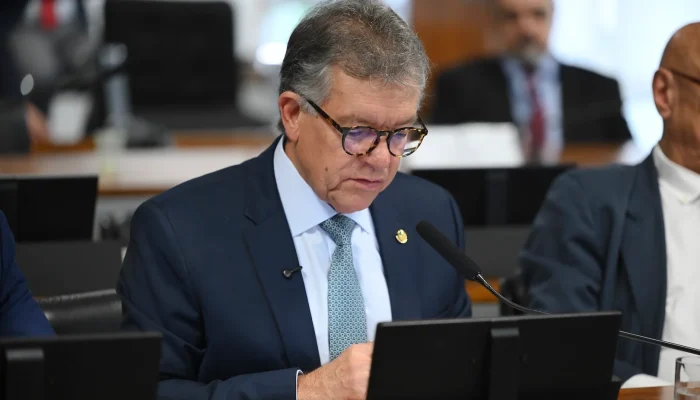 Senador busca medidas contra práticas de empresas estrangeiras no Brasil