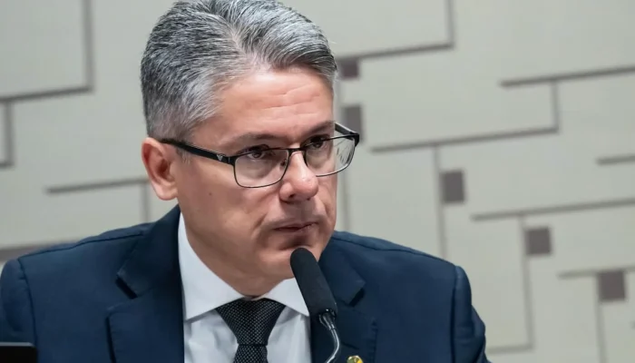 Senador busca STF para obrigar instalação de CPI sobre Banco Master