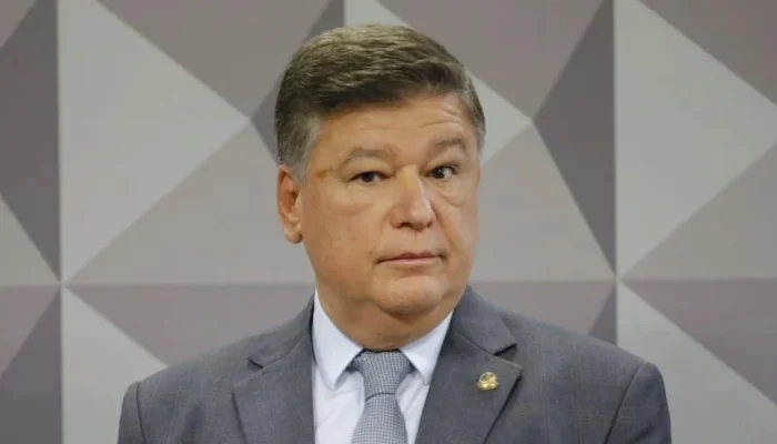 Senador solicita sessão pública do STF sobre investigação de Moraes