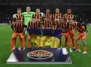 Shakhtar vence AEK com virada e destaque de Ex-atlético-mg