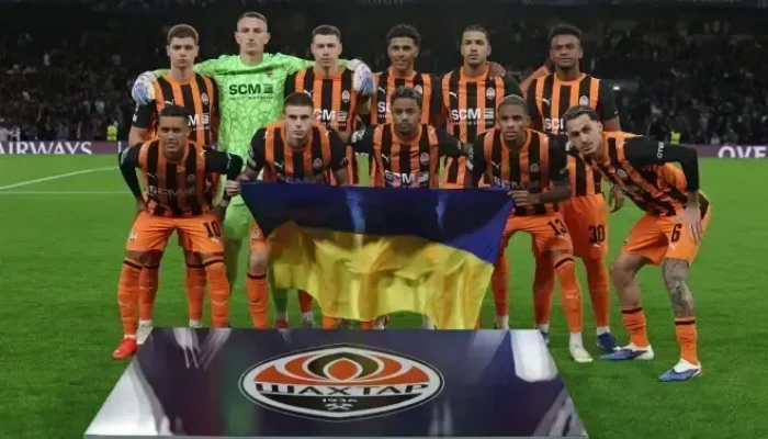 Shakhtar vence AEK com virada e destaque de Ex-atlético-mg