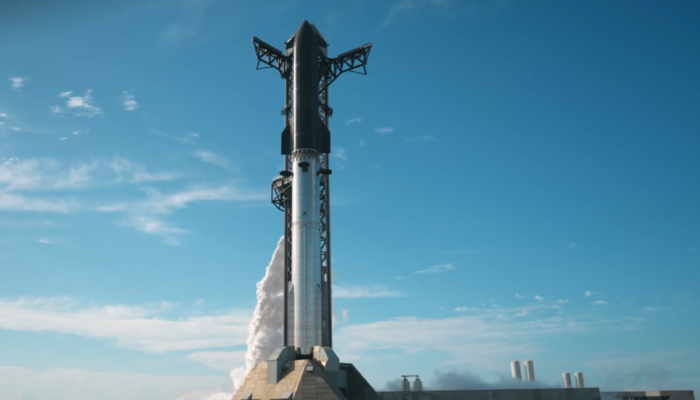 Spacex realiza 13º lançamento da Starship, maior foguete do mundo
