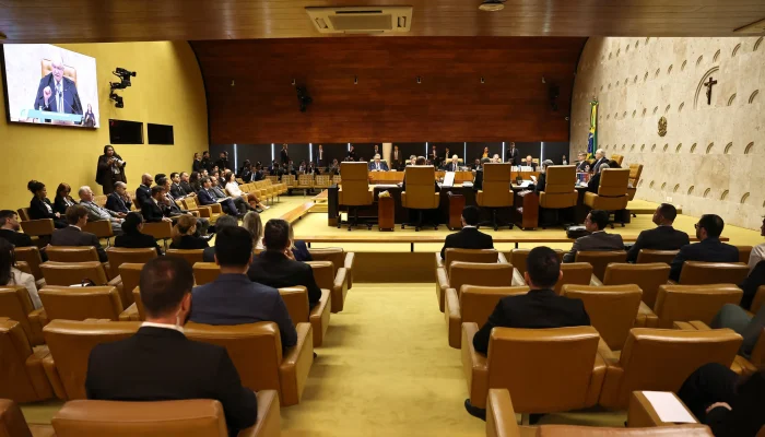 STF retoma julgamento sobre licenças parentais e planos de saúde