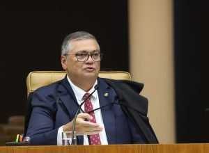 Supremo determina investigação sobre irregularidades nas emendas PIX