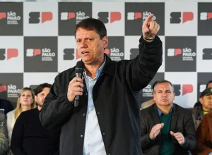 Tarcísio de Freitas defende respeito ao resultado das eleições