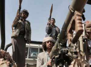 Tensão no Mar Vermelho: ataques dos Houthis elevam alerta na região