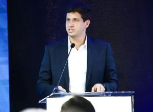 Tre-pe impede uso de drones com LED em campanha de João Campos