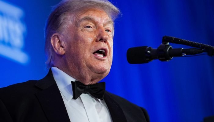 Trump afirma que ainda não é hora para acordo com Irã, mas mantém diálogo aberto