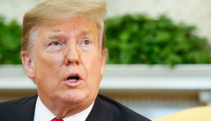 Trump critica desequilíbrio cambial com o Canadá em meio a tensões comerciais