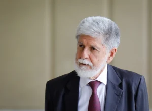 Trump respeitará resultado das eleições brasileiras, afirma Amorim