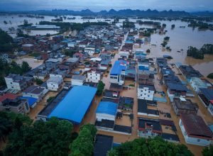 Tufão Narra causa evacuação de milhares no sudoeste da China
