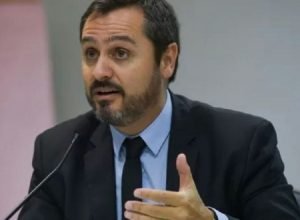 Uso de inquérito das fake news por Moraes gera críticas de juristas