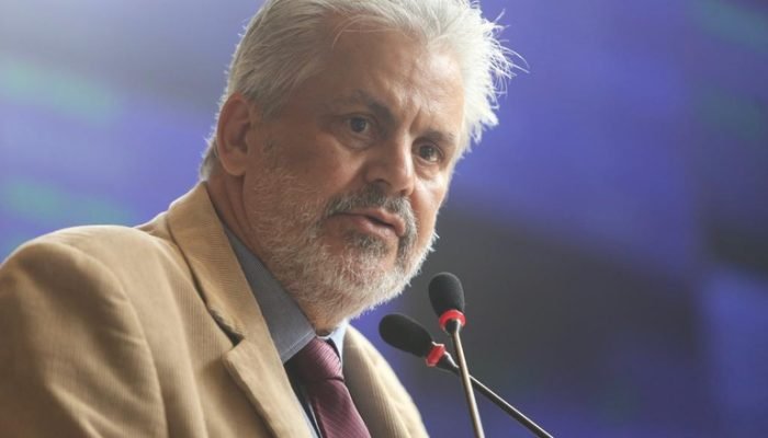 Vereador de Recife se afasta do PT para apoiar campanha de Raquel Lyra