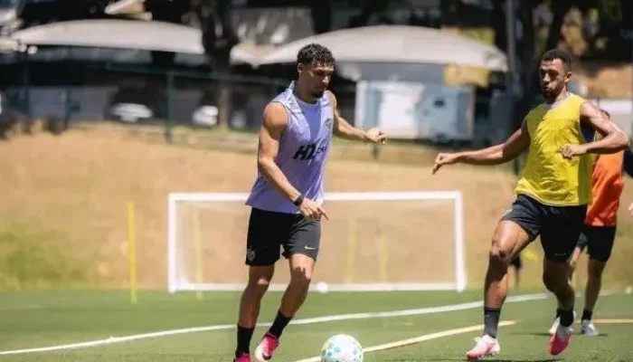 Victor Hugo retorna ao Atlético-mg para confronto contra RB Bragantino