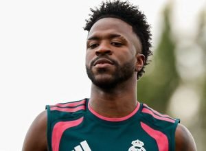 Vinícius Júnior busca renovação milionária com o Real Madrid