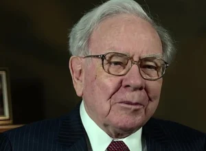 Warren Buffett se torna presidente emérito da Berkshire Hathaway aos 96 anos