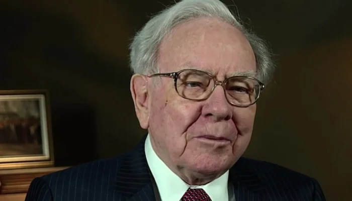 Warren Buffett se torna presidente emérito da Berkshire Hathaway aos 96 anos