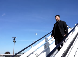 Zelensky visita Reino Unido para discutir apoio militar com Burnham